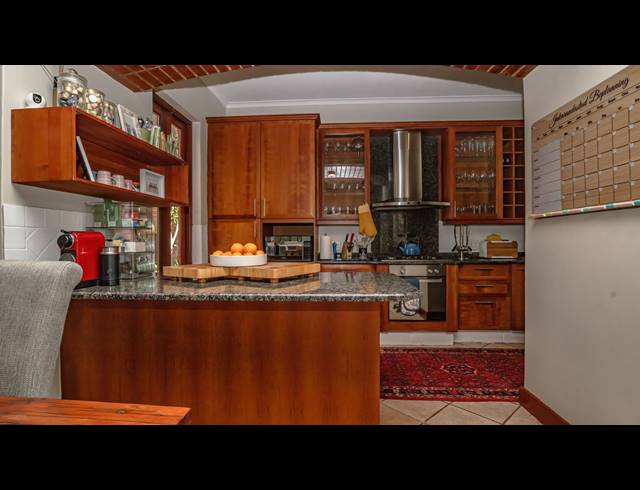 4 BEDROOM FREEHOLD FOR SALE IN FAERIE GLEN